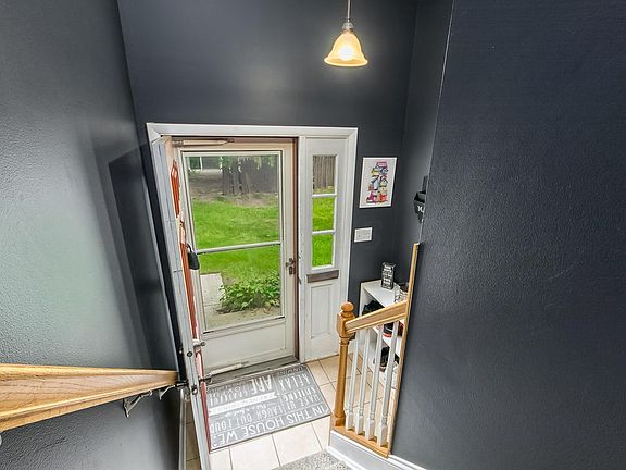 4th image of 1371 Bluff Ave #7