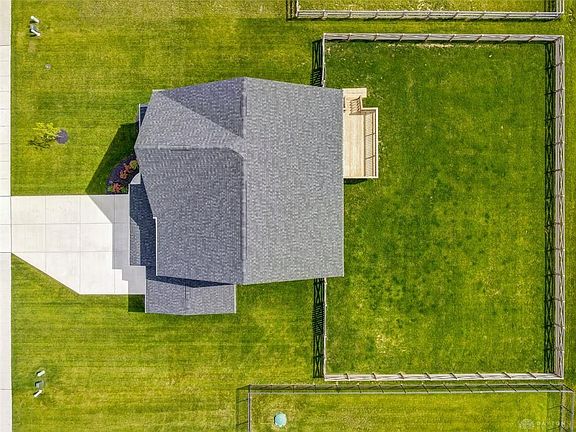 4th image of 3785 Oak Creek Dr