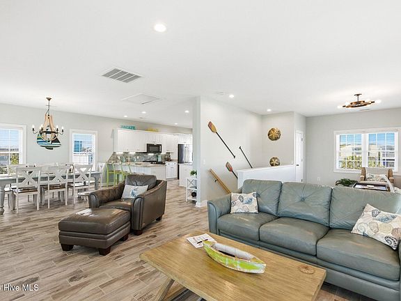 5th image of 110 Seaward Court