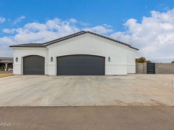 5th image of 18332 E Navajo Dr