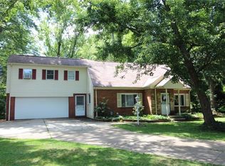 2040 Maple Rd, Stow, OH 44224