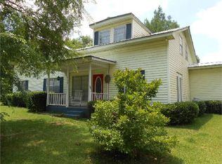 108 McKenzie Dr, Atmore, AL 36502