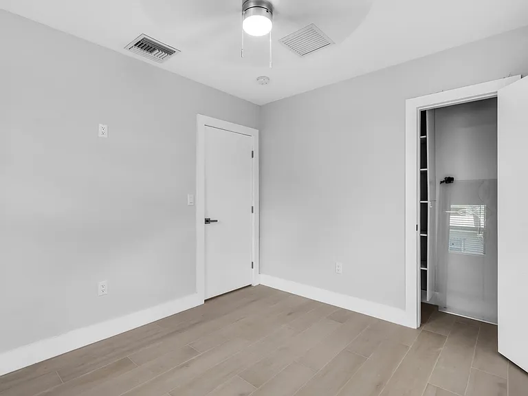 351 NE 82nd St #1 — Photo 22