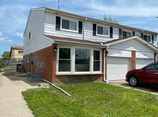 9353 Dee Rd, Des Plaines, IL 60016