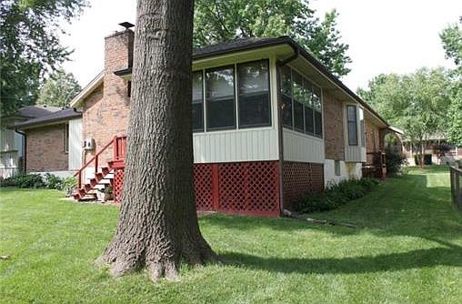 1st image of 18900 E Hanthorn Dr