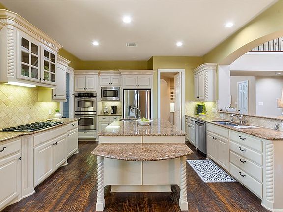 3rd image of 14904 Mountain Creek Trl