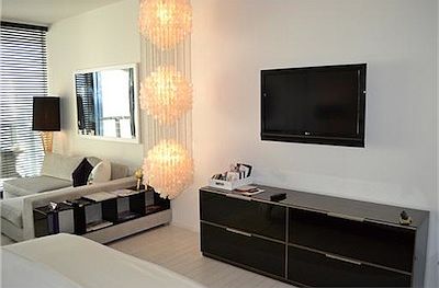 3rd image of 2201 Collins Ave #1003