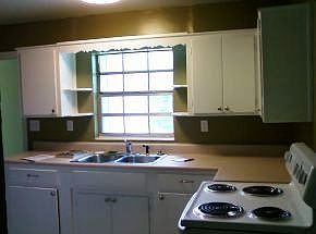 4th image of 205 SE 32nd Ave