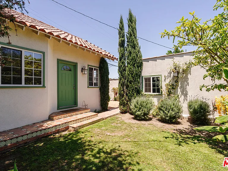 2735 Clyde Ave — Photo 42
