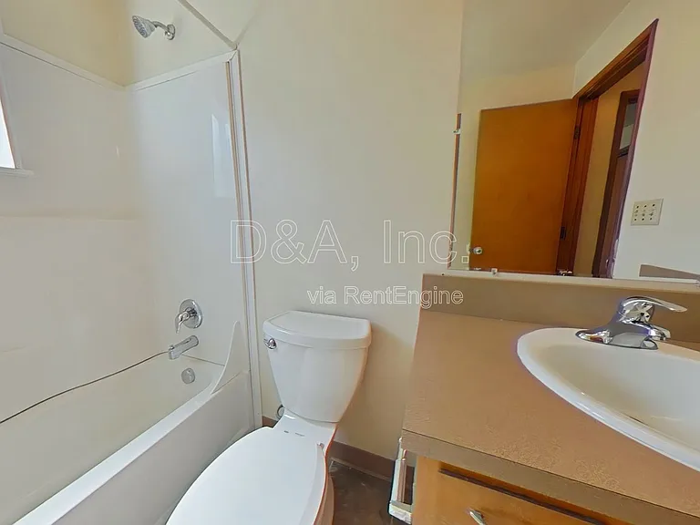 605 NW Kings Blvd #2 — Photo 7