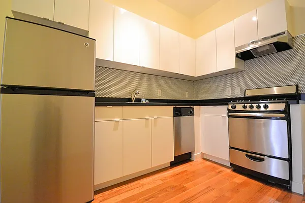 Rented by Bold New York | media 5