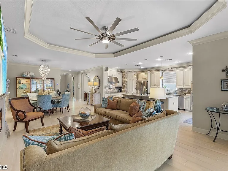 2736 Lambay Ct — Photo 20