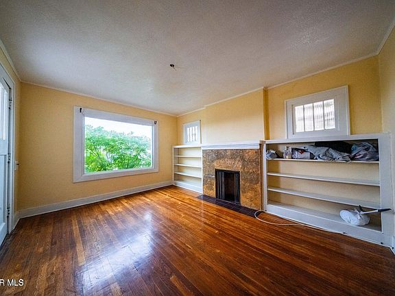 3rd image of 3915 Idalia Ave