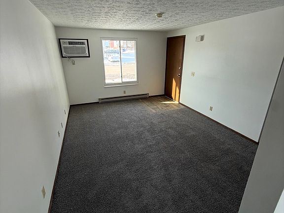 4th image of 301 W Noble St #3