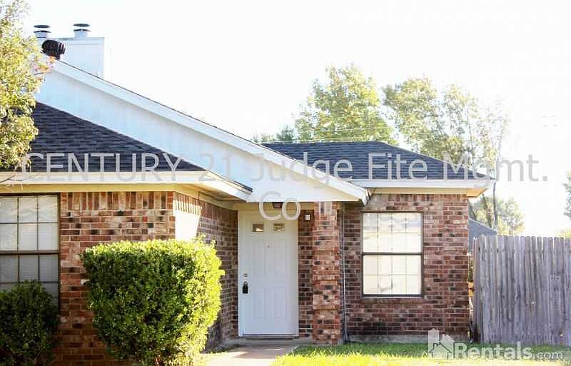 1st image of 1742 Carrington Dr