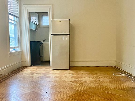 3rd image of 58 Saint James St APT 6
