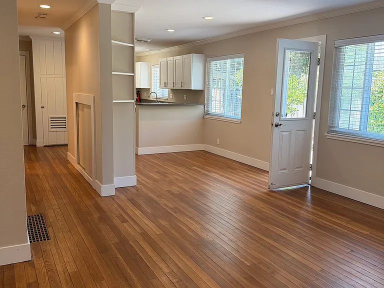 1906 Diamond Ct — Photo 12