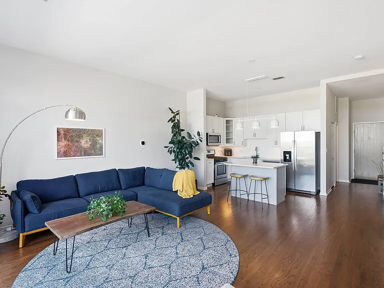 1350 W Fullerton Ave #511 — Photo 5