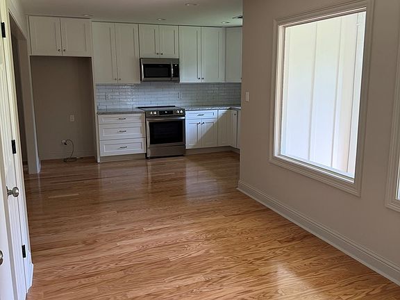 4th image of 912 Kety Dr