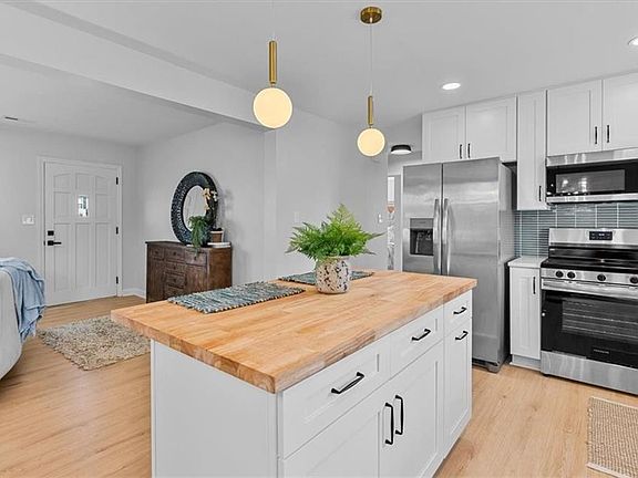 5th image of 219 Tarheel Dr