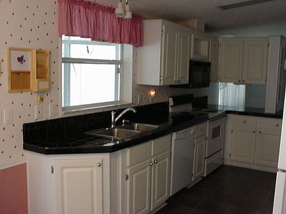 2nd image of 120 Choo Choo Ln