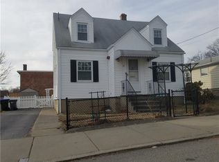 32 Commodore St, Providence, RI 02904