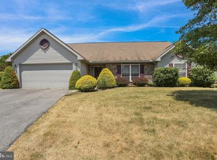 154 N Cacoosing Dr, Reading, PA 19608