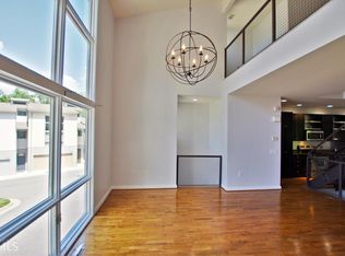 1366 Stirling Cir NW, Atlanta, GA 30318