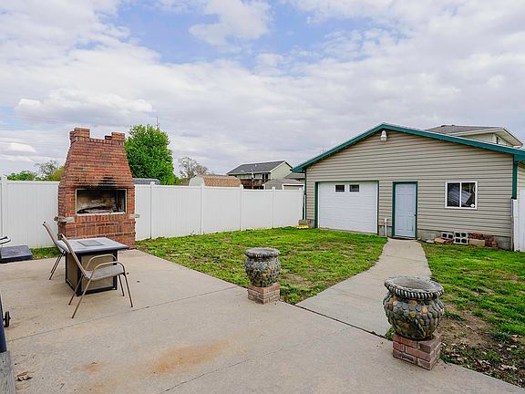 4th image of 1523 24th Ave