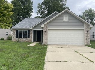 125 Hilltop Farms Blvd, New Whiteland, IN 46184