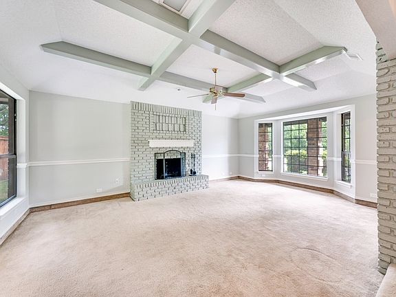 3rd image of 1702 Dickerson Dr