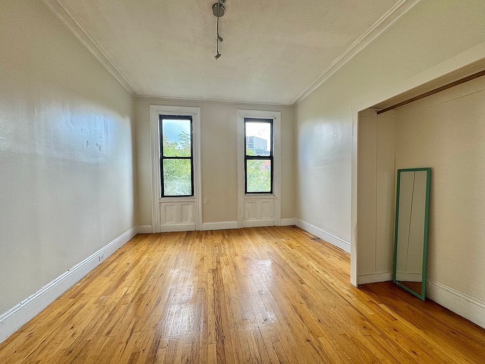 1st image of 171 Stanhope St #3A