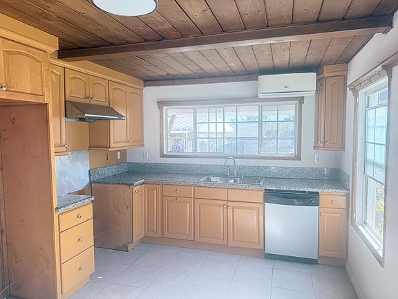 3rd image of 9024 Emperor Ave