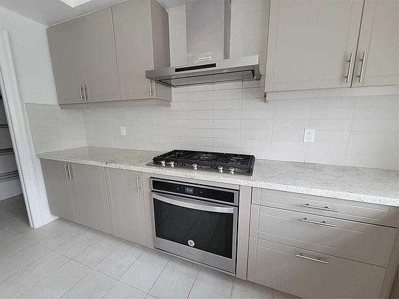 2nd image of 43 Gandhi Ln