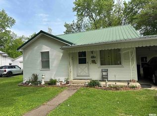 103 W Spani St, Benton, IL 62812