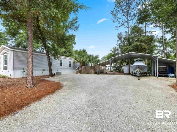 1867 Spanish Cove Dr N, Lillian, AL 36549