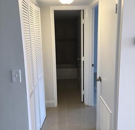 5th image of 9521 Sunrise Lakes Blvd APT 203