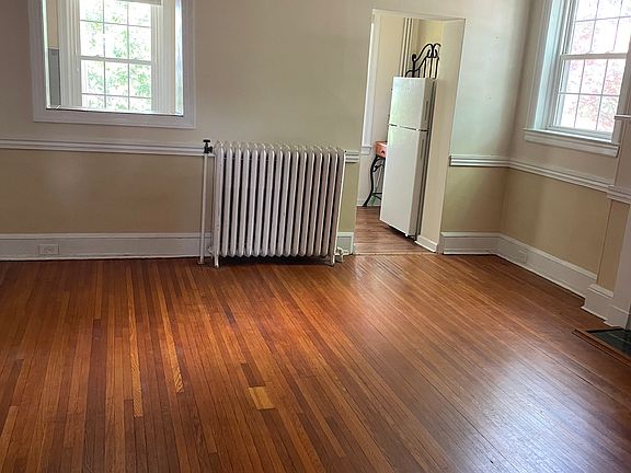 2nd image of 300 W Miner St #2E