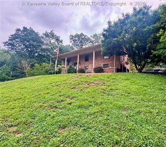 2141 Queen Rd, Clendenin, WV, 25045