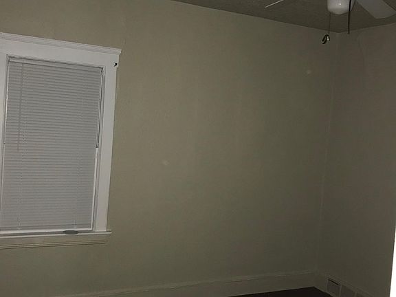 3rd image of 1421 E 94th St #Up