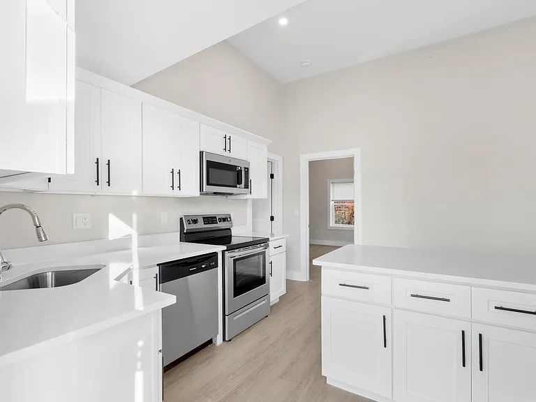 135 Harrishof St #3 — Photo 3