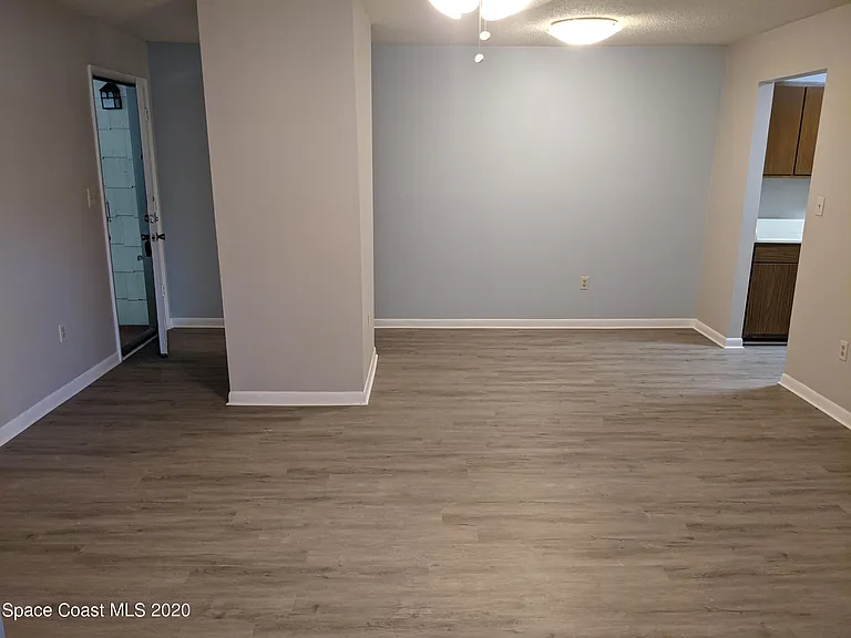 3510 Sable Palm Ln #E — Photo 6