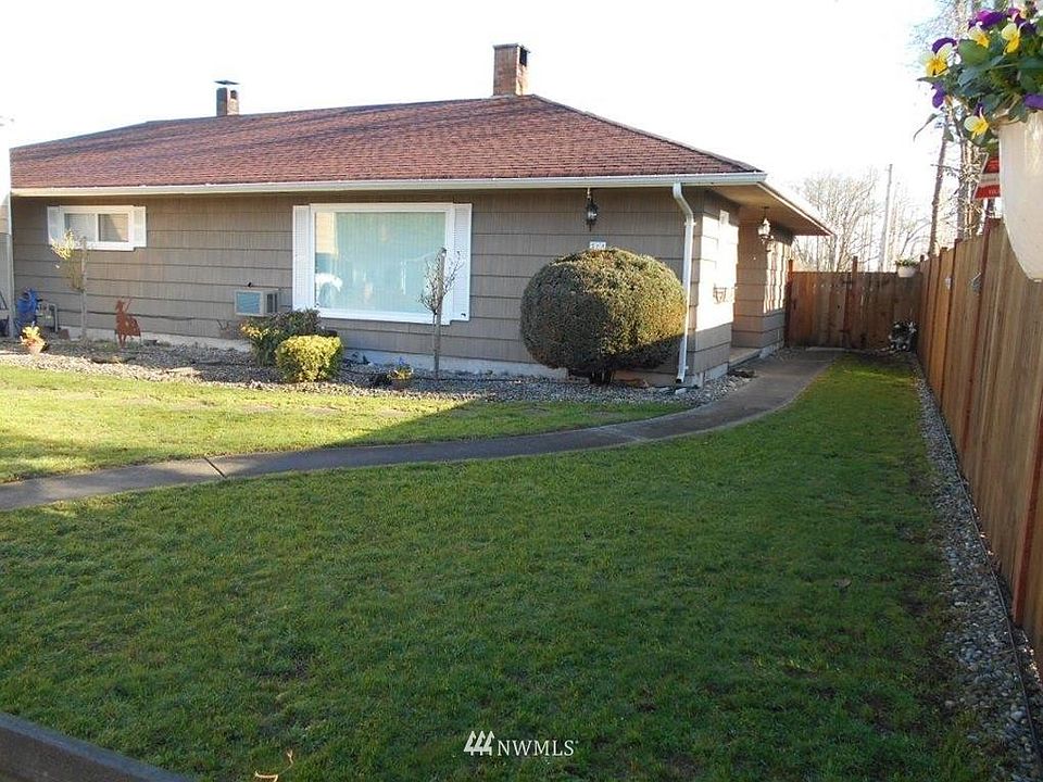 1st image of 314 Van Trump Street NE