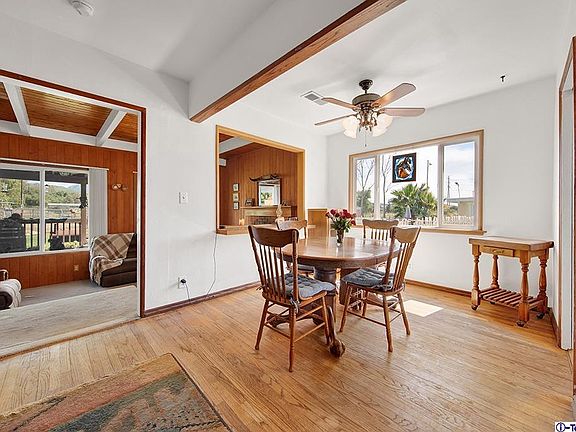 4th image of 11360 Clybourn Ave