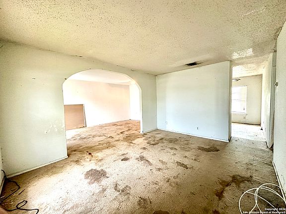 4th image of 5102 BIG FAWN ST