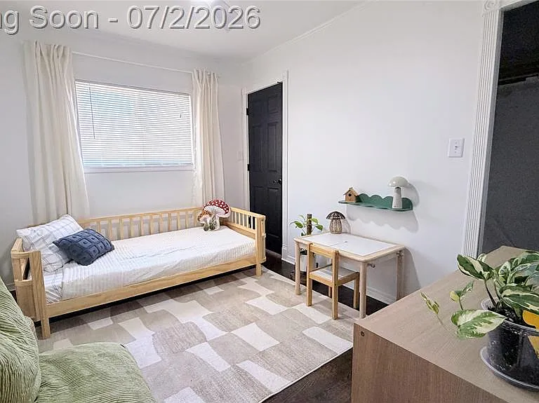 25038 Chernick St — Photo 10