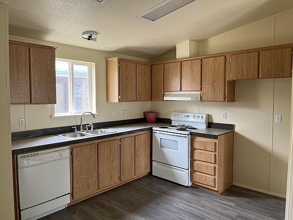 2nd image of 185 NW Harwood St #60