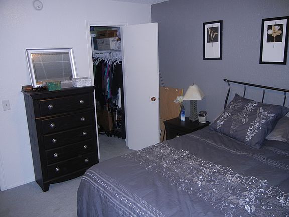 bedroom showing closet