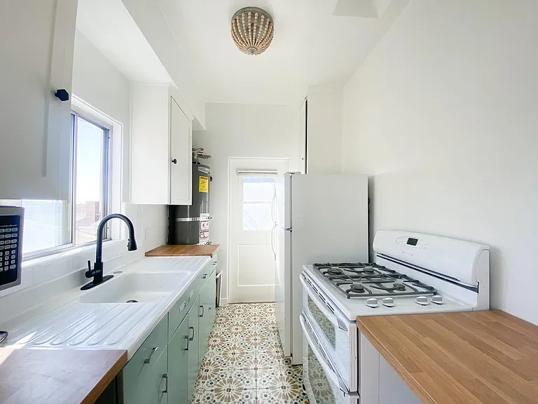 4117 Texas St — Photo 5