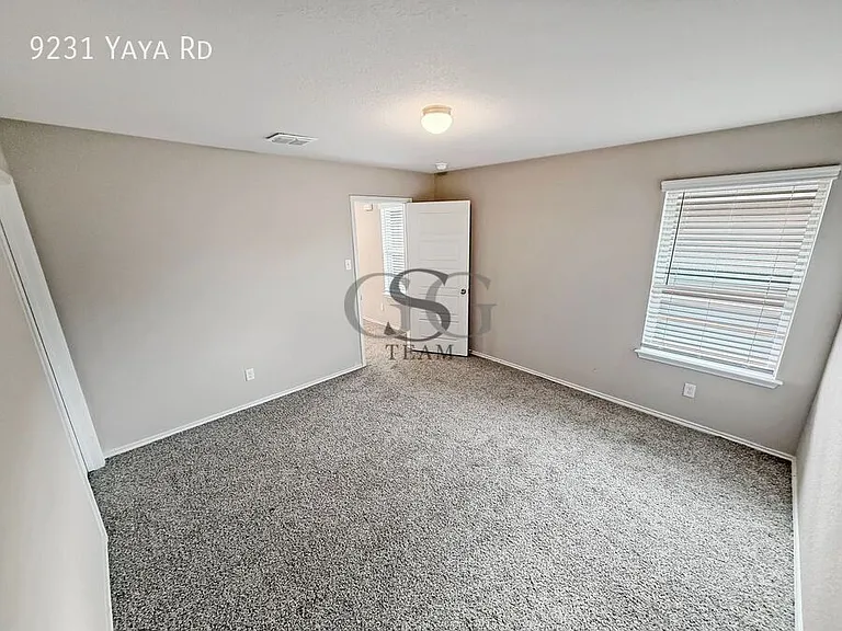 9231 Yaya Rd — Photo 9